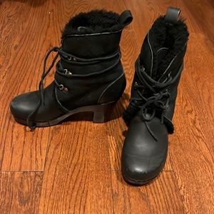 Chic and cozy  No. 6 black shearling lined heeled clog boots 37 excellent cond